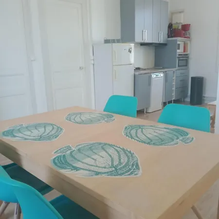 à Pied - Grand Lumineux - Ménage Et Linge Non Compris Appartamento *